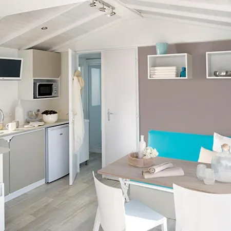 Ferienhaeuschen, Mobilheim Lagune Iv Am Strandbad Апартаменты *